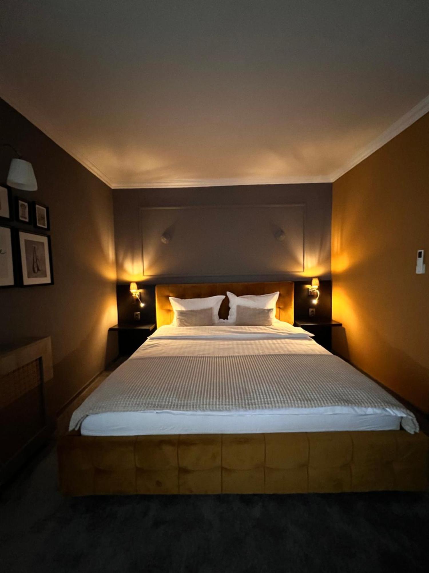 טימישוארה Hotel Coco מראה חיצוני תמונה