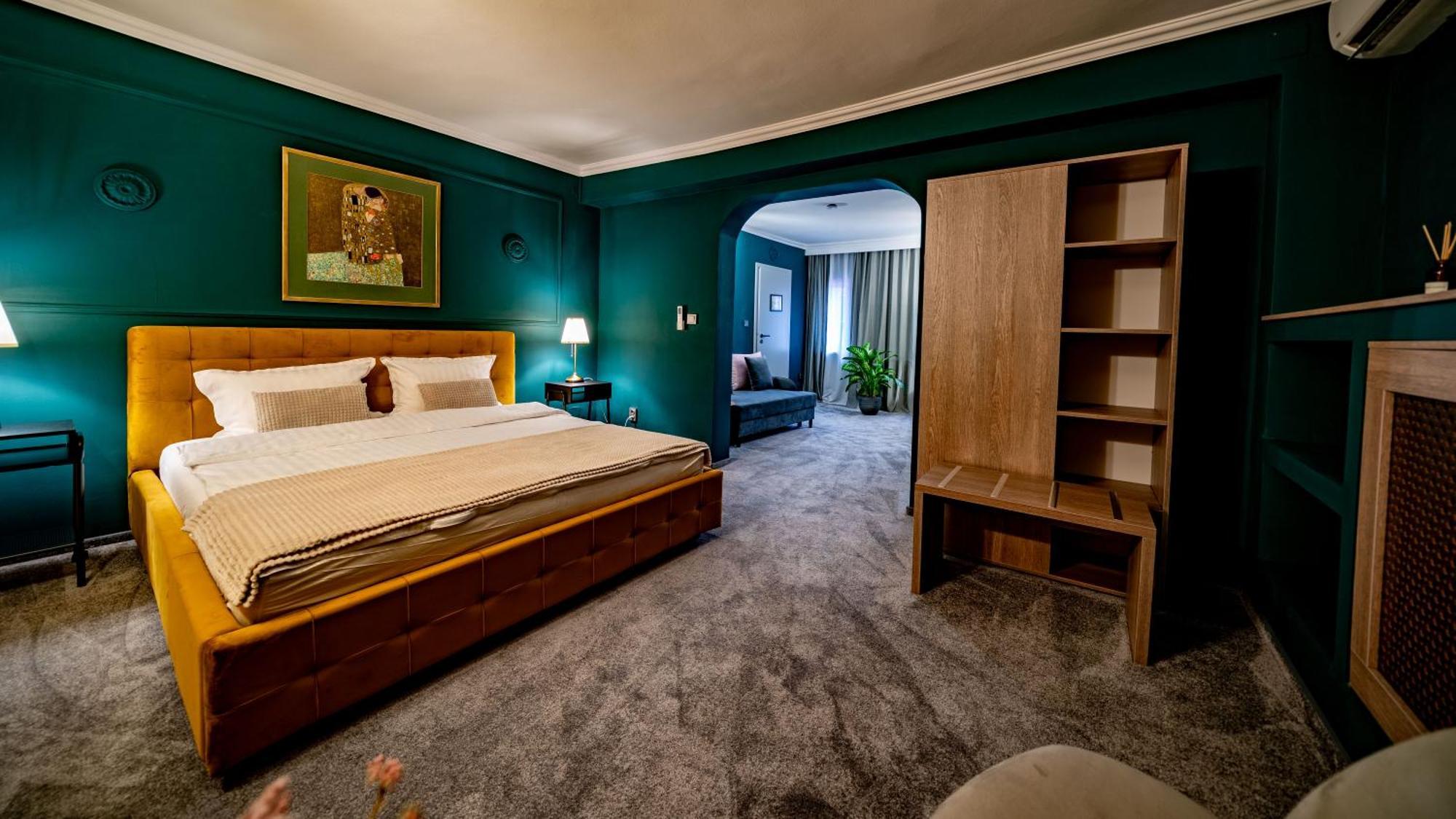 טימישוארה Hotel Coco מראה חיצוני תמונה