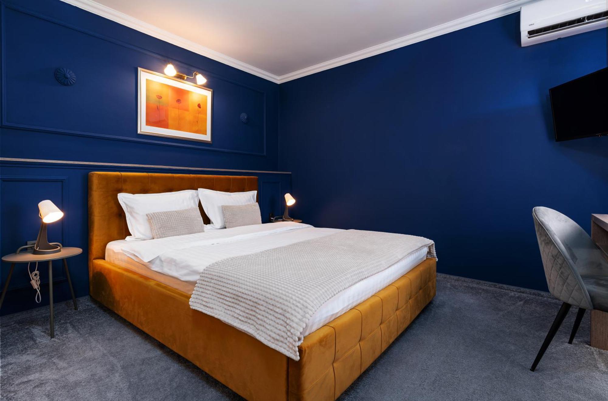טימישוארה Hotel Coco מראה חיצוני תמונה