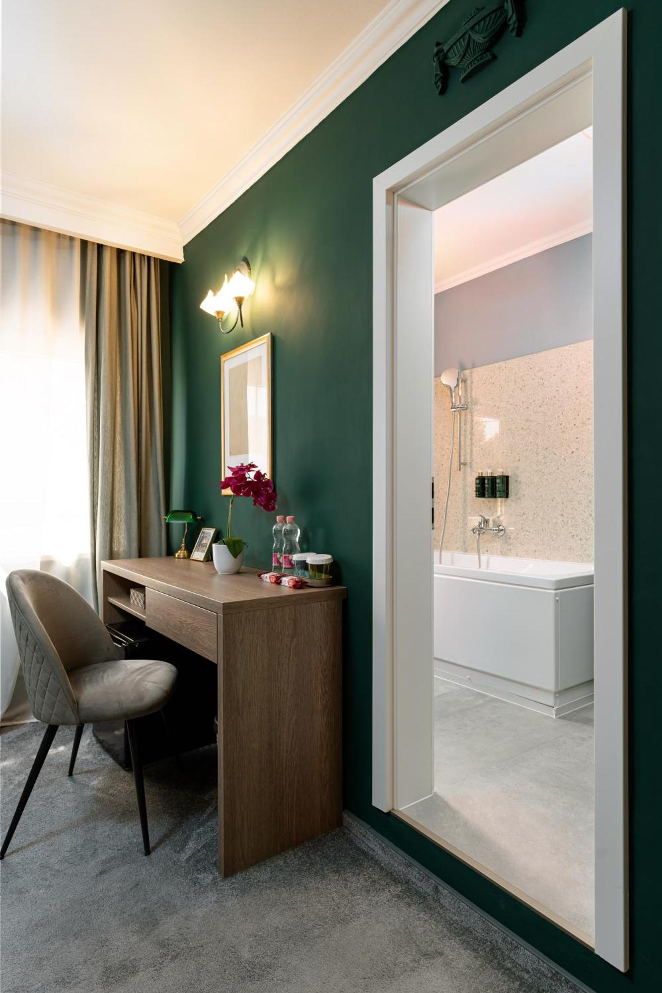 טימישוארה Hotel Coco מראה חיצוני תמונה
